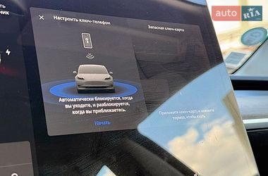 Седан Tesla Model 3 2021 в Києві