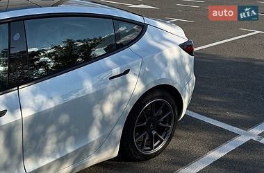 Седан Tesla Model 3 2021 в Киеве фото 32 Седан Tesla Model 3 2021 в Киеве