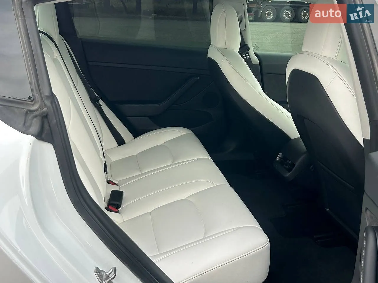 2022 Tesla Model 3 - мініатюра 8