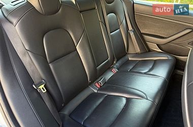 Седан Tesla Model 3 2021 в Києві