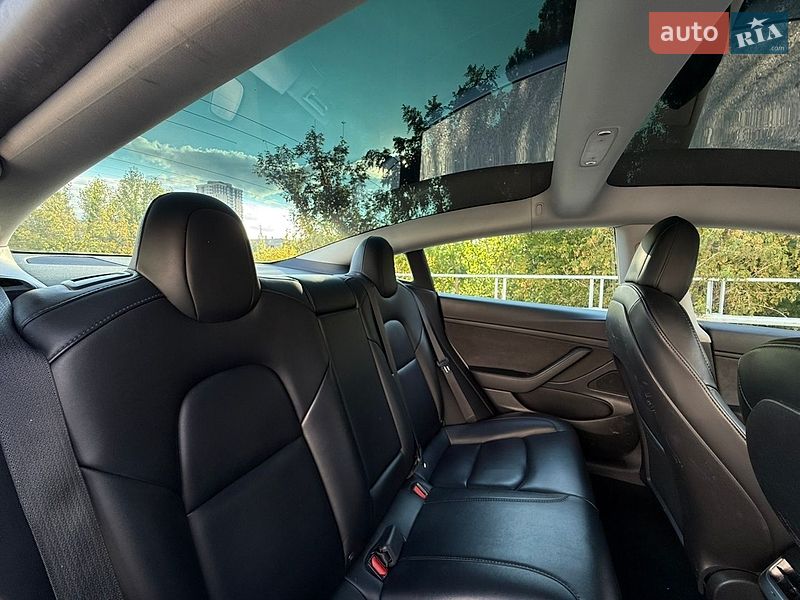 Седан Tesla Model 3 2021 в Киеве фото 40 Седан Tesla Model 3 2021 в Киеве