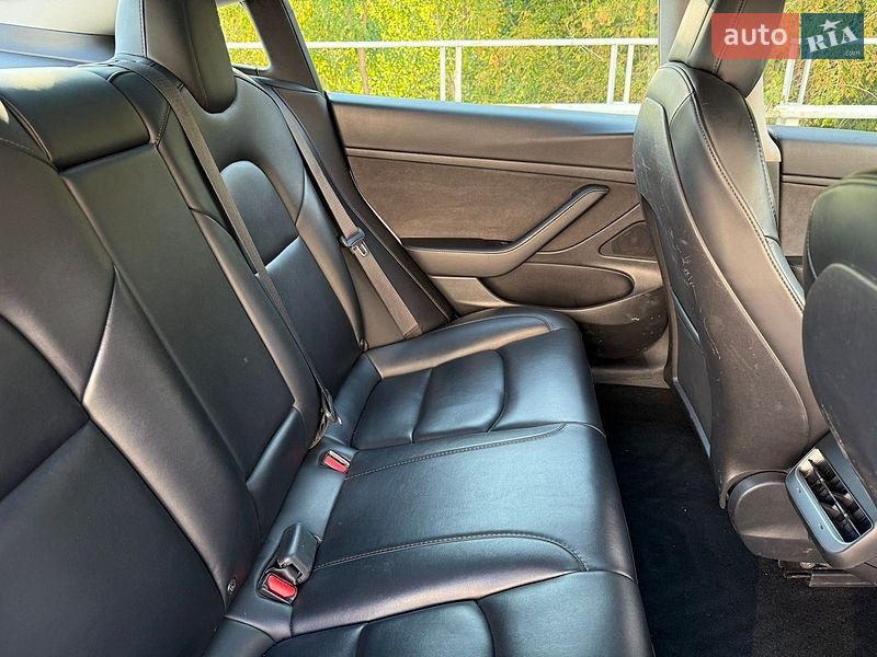 Седан Tesla Model 3 2021 в Киеве фото 41 Седан Tesla Model 3 2021 в Киеве