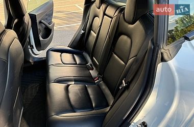 Седан Tesla Model 3 2021 в Києві