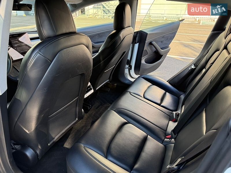 Седан Tesla Model 3 2021 в Киеве фото 45 Седан Tesla Model 3 2021 в Киеве