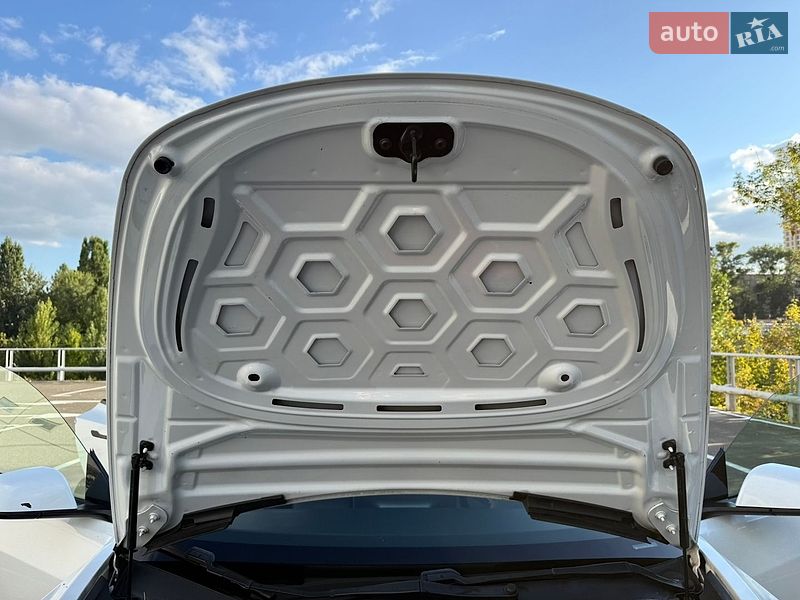Седан Tesla Model 3 2021 в Киеве фото 53 Седан Tesla Model 3 2021 в Киеве