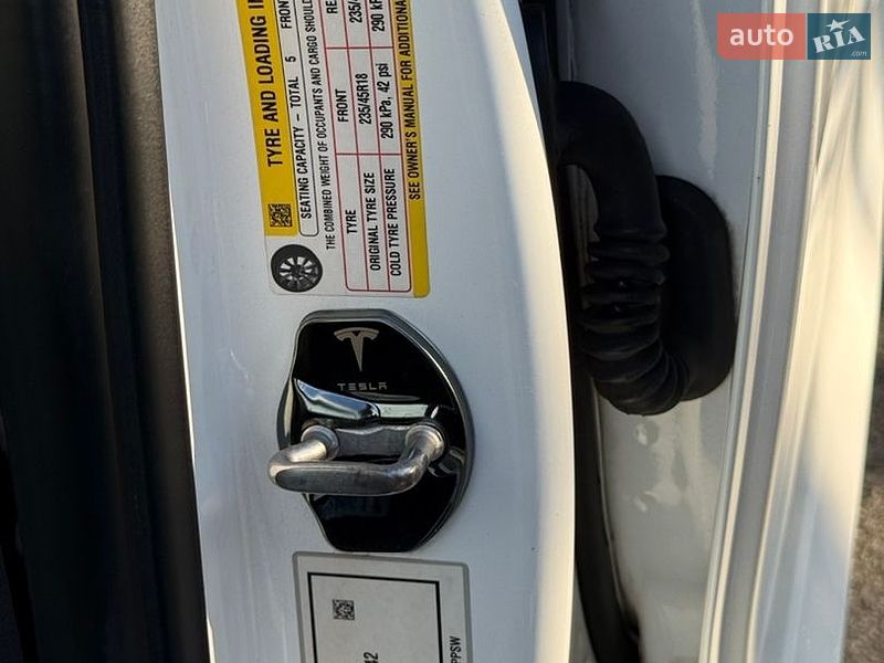 Седан Tesla Model 3 2021 в Киеве фото 51 Седан Tesla Model 3 2021 в Киеве