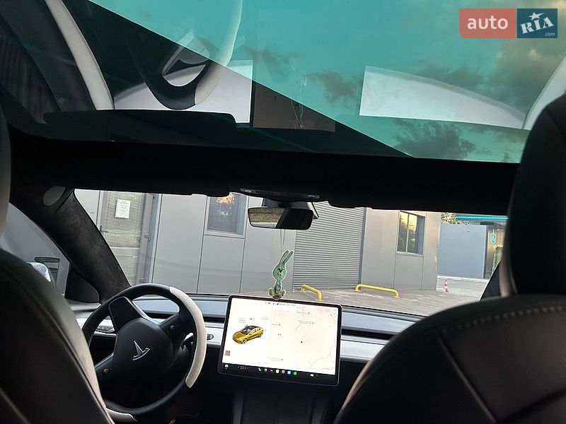 Седан Tesla Model 3 2021 в Дніпрі