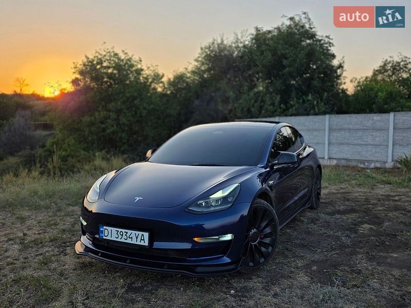 Tesla Model 3 2023