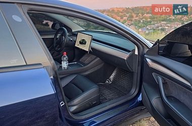 Седан Tesla Model 3 2023 в Кривому Розі