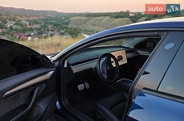Седан Tesla Model 3 2023 в Кривому Розі