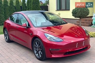 Седан Tesla Model 3 2021 в Вінниці