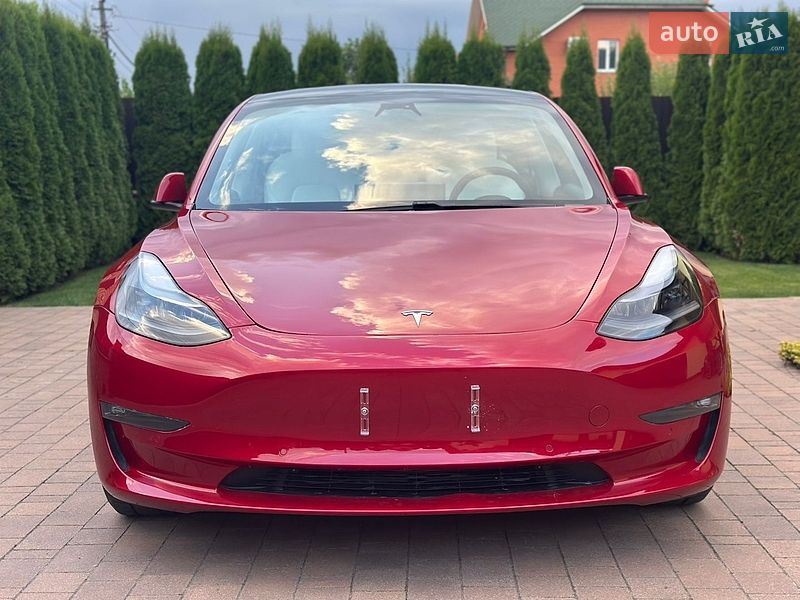 Седан Tesla Model 3 2021 в Вінниці