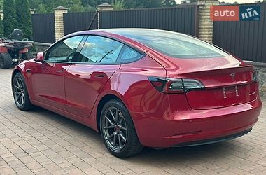 Седан Tesla Model 3 2021 в Виннице