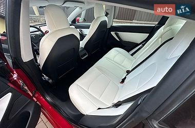 Седан Tesla Model 3 2021 в Вінниці