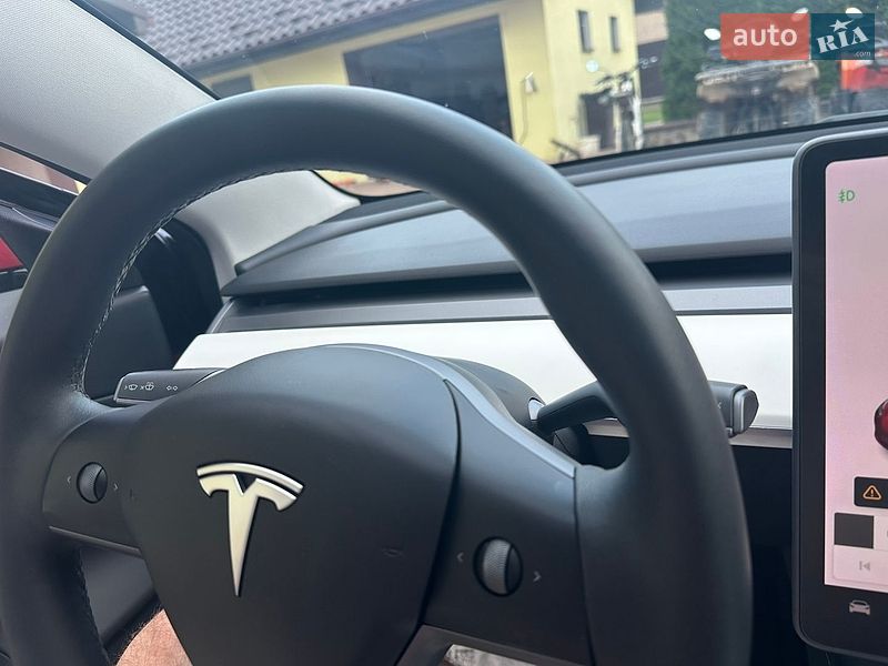 Седан Tesla Model 3 2021 в Вінниці