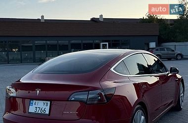 Седан Tesla Model 3 2018 в Вишневом