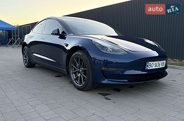 Седан Tesla Model 3 2022 в Тернополе
