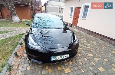 Седан Tesla Model 3 2022 в Дрогобыче