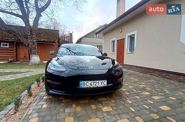 Седан Tesla Model 3 2022 в Дрогобыче