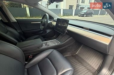 Седан Tesla Model 3 2023 в Ивано-Франковске