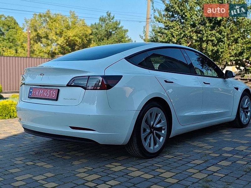Седан Tesla Model 3 2022 в Верхнеднепровске
