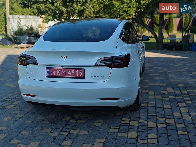 Седан Tesla Model 3 2022 в Верхнеднепровске