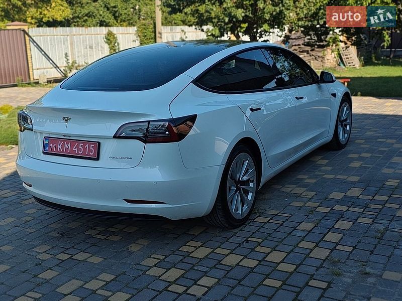 Седан Tesla Model 3 2022 в Верхнеднепровске