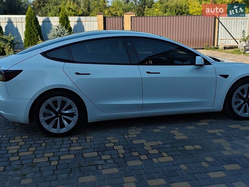 Седан Tesla Model 3 2022 в Верхнеднепровске