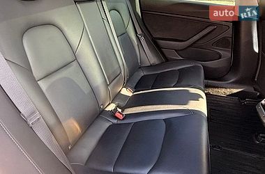 Седан Tesla Model 3 2019 в Киеве