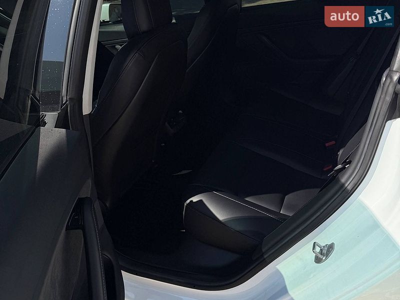 Седан Tesla Model 3 2018 в Одессе