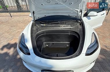 Седан Tesla Model 3 2018 в Одессе
