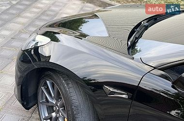 Седан Tesla Model 3 2023 в Хмельницком