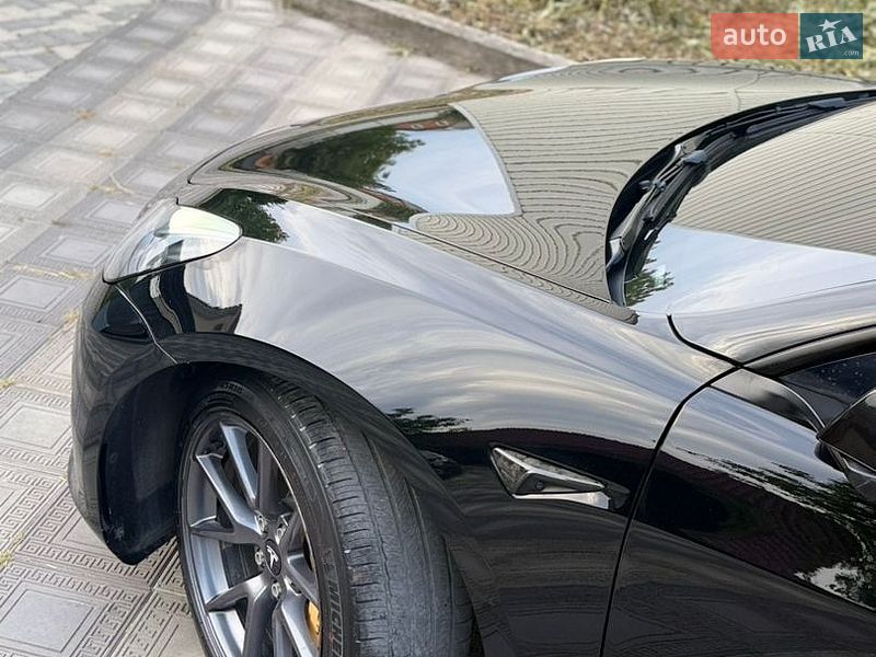 Седан Tesla Model 3 2023 в Хмельницком
