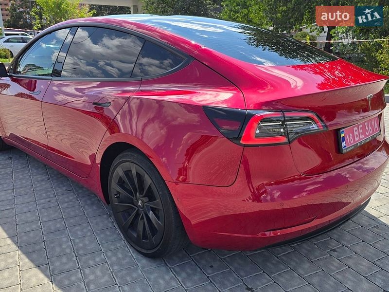 Седан Tesla Model 3 2022 в Ивано-Франковске