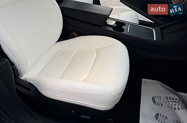 Седан Tesla Model 3 2024 в Дрогобыче