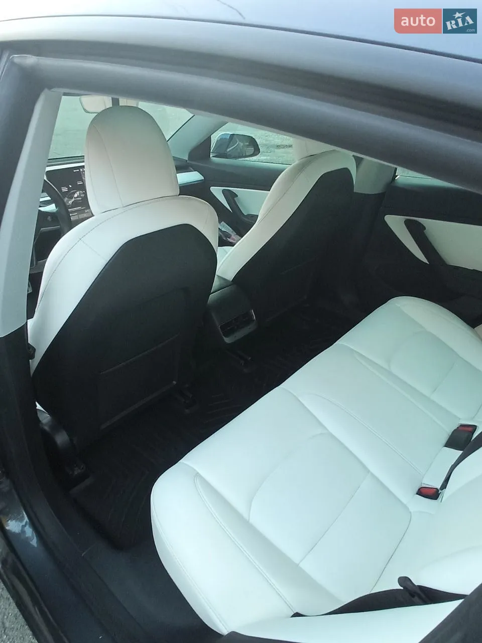 2020 Tesla Model 3 - мініатюра 13