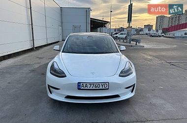 Седан Tesla Model 3 2023 в Києві