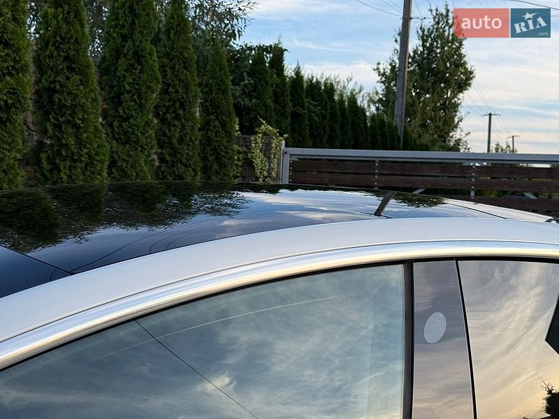 Седан Tesla Model 3 2020 в Стрые