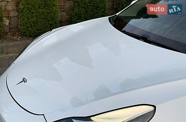 Седан Tesla Model 3 2020 в Стрые