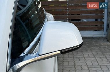Седан Tesla Model 3 2020 в Стрые