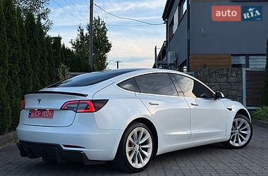 Седан Tesla Model 3 2020 в Стрые