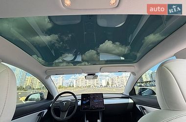 Седан Tesla Model 3 2018 в Киеве