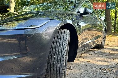 Седан Tesla Model 3 2024 в Виннице