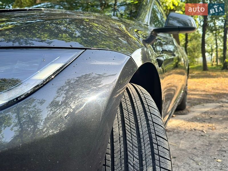 Седан Tesla Model 3 2024 в Виннице