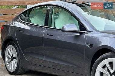 Седан Tesla Model 3 2023 в Стрые