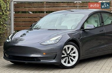 Седан Tesla Model 3 2023 в Стрые