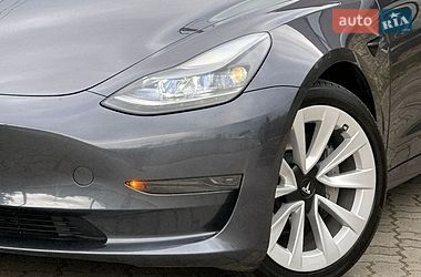Седан Tesla Model 3 2023 в Стрые