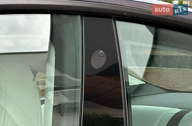 Седан Tesla Model 3 2023 в Стрые