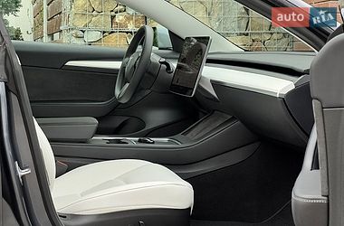 Седан Tesla Model 3 2023 в Стрые