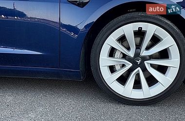 Седан Tesla Model 3 2021 в Кривому Розі